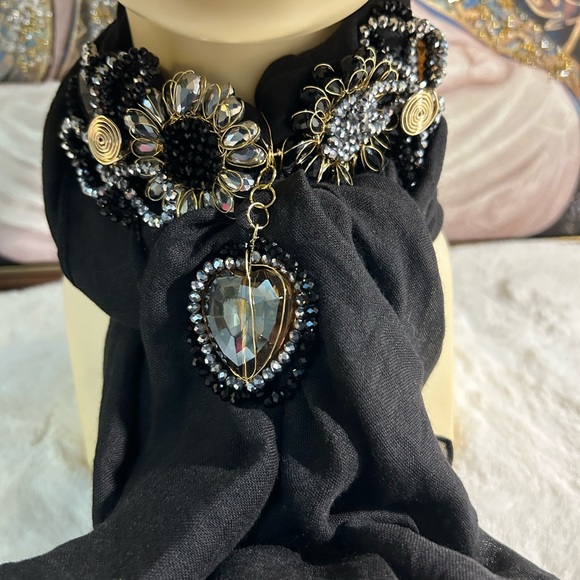 Woman artisanal pashmina - Picture 5 of 8